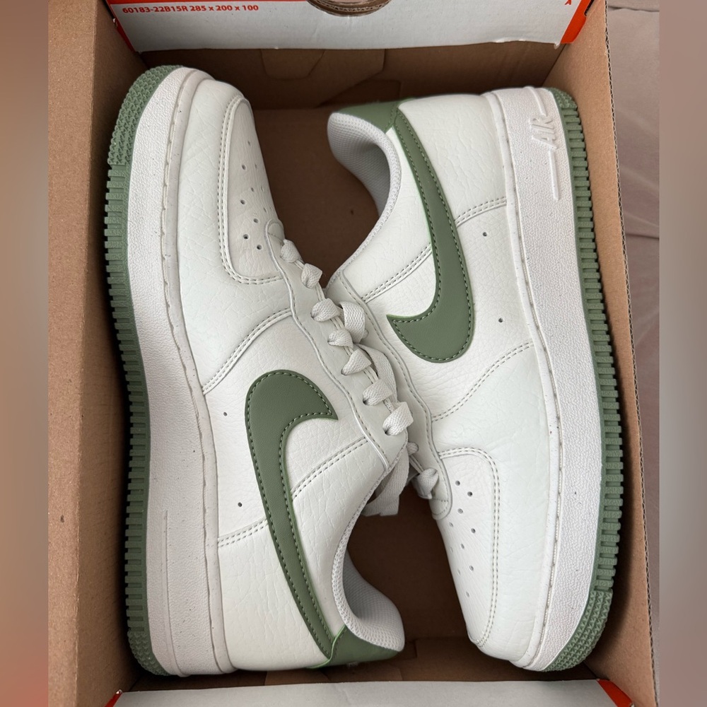 Nike Air Force 1 '07 sage logo sneakers 7.5 womens